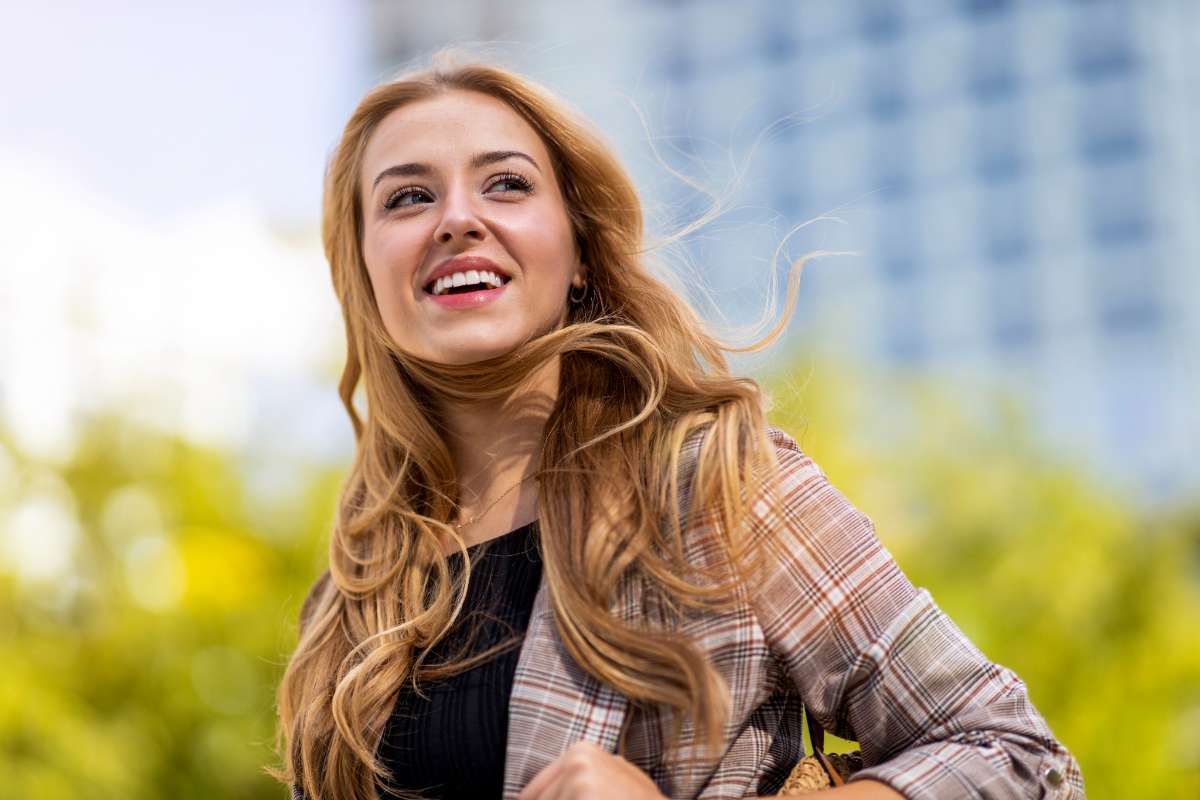 Virtual orthodontic appointment on smartphone