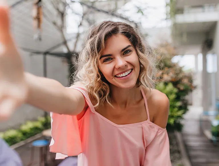 Adult orthodontic treatment with Invisalign